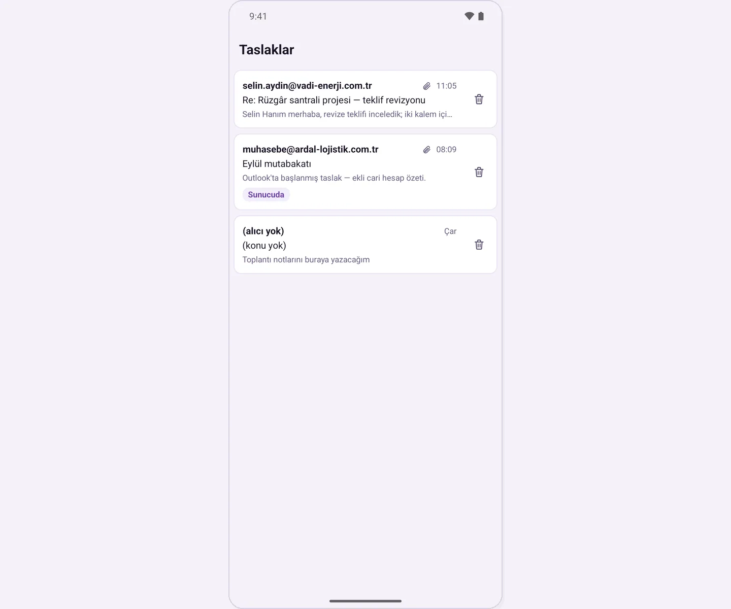 Drafts list: SmartMail drafts and a draft with a badge on Server
